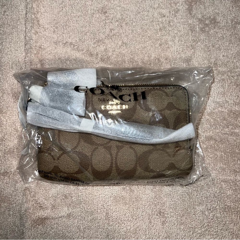 NWT Double Corner Zip Wristlet In Signature Canvas - Picture 3 of 8